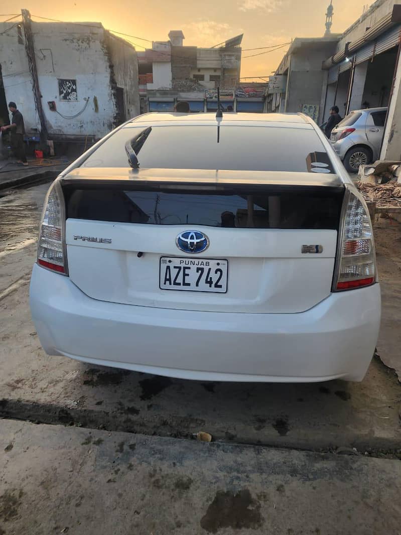 Toyota Prius 2011 8