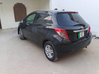 Toyota Vitz 2015
