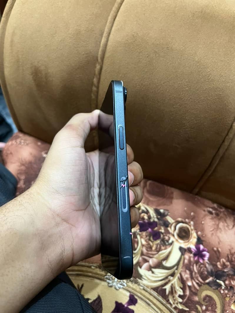 iPhone 14 jv 1