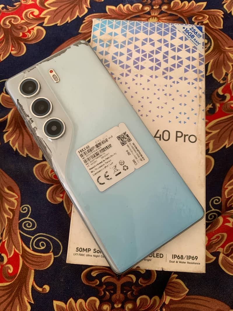 Tecno CAMON 40 Pro 6