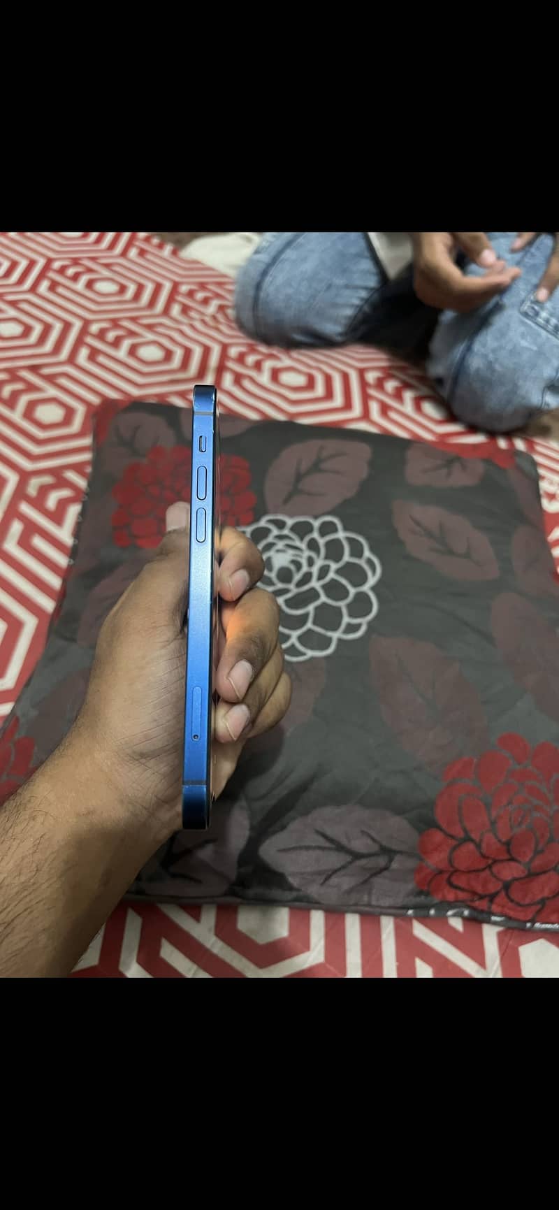 Apple iPhone 12 3