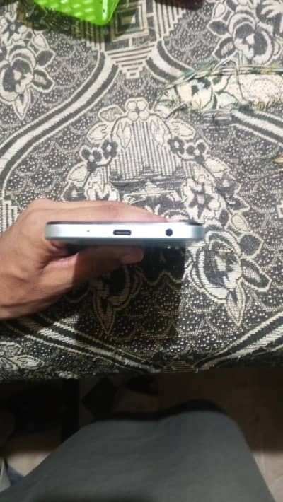 Vivo Y18