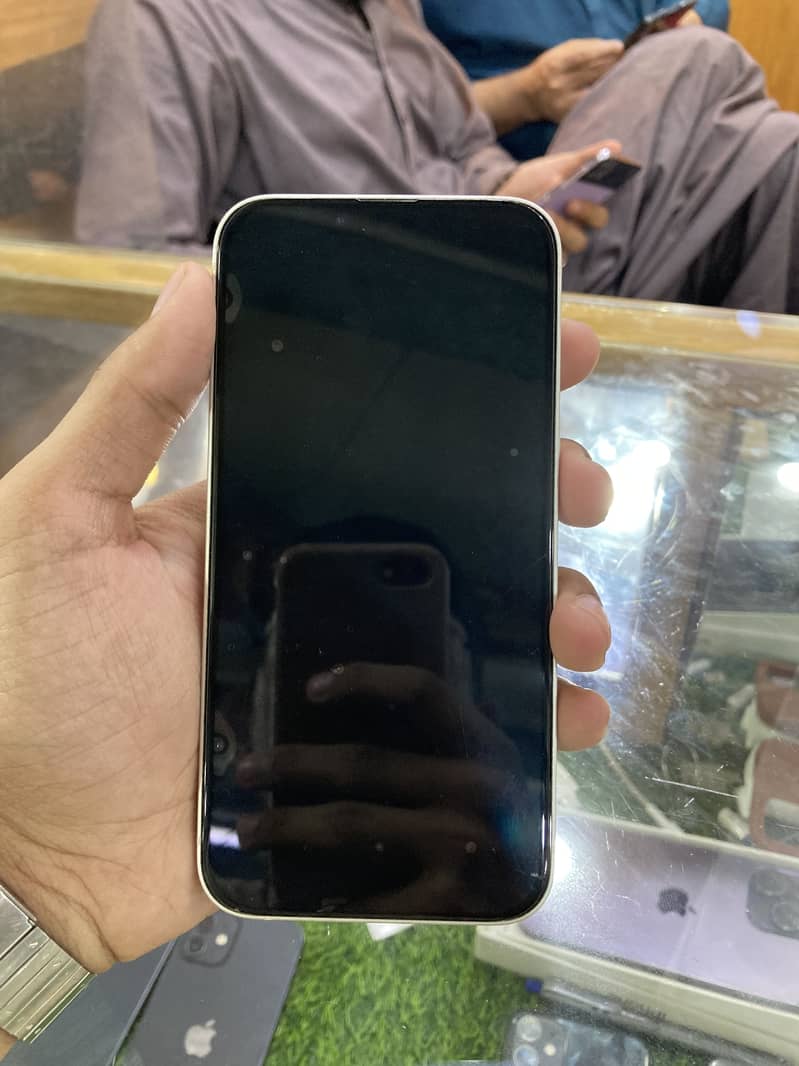 Apple iPhone 14 2
