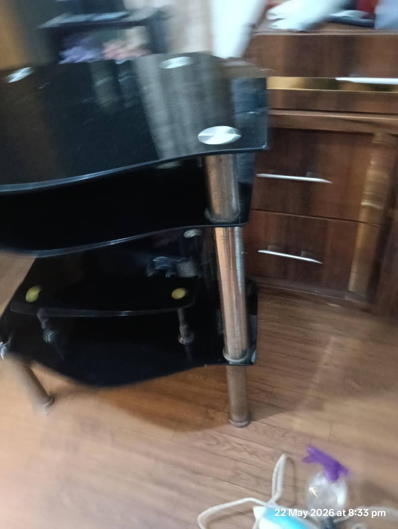 TV Trolley metal good condition 3