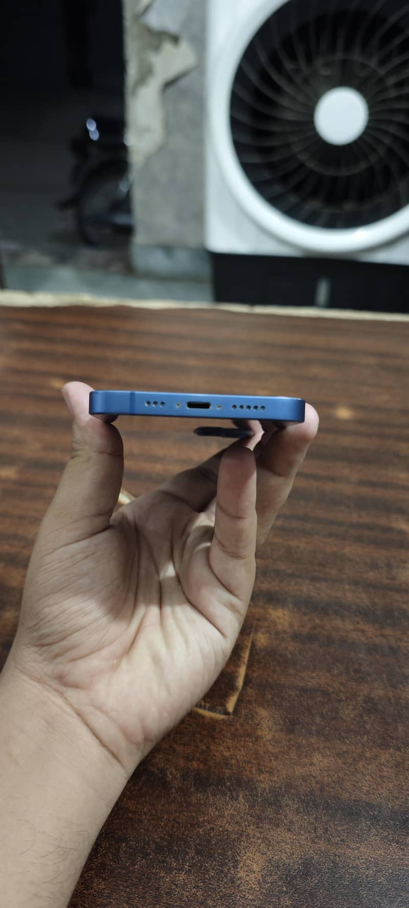 Apple iPhone 13 2