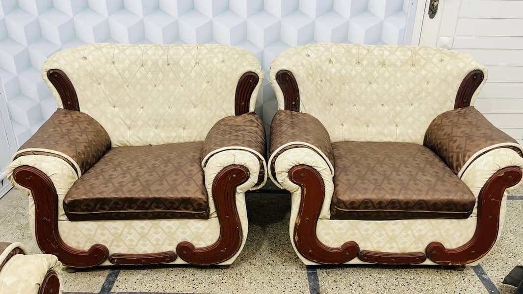 5-Seater Sofa Set – Strong & Sturdy | Good Condition 0