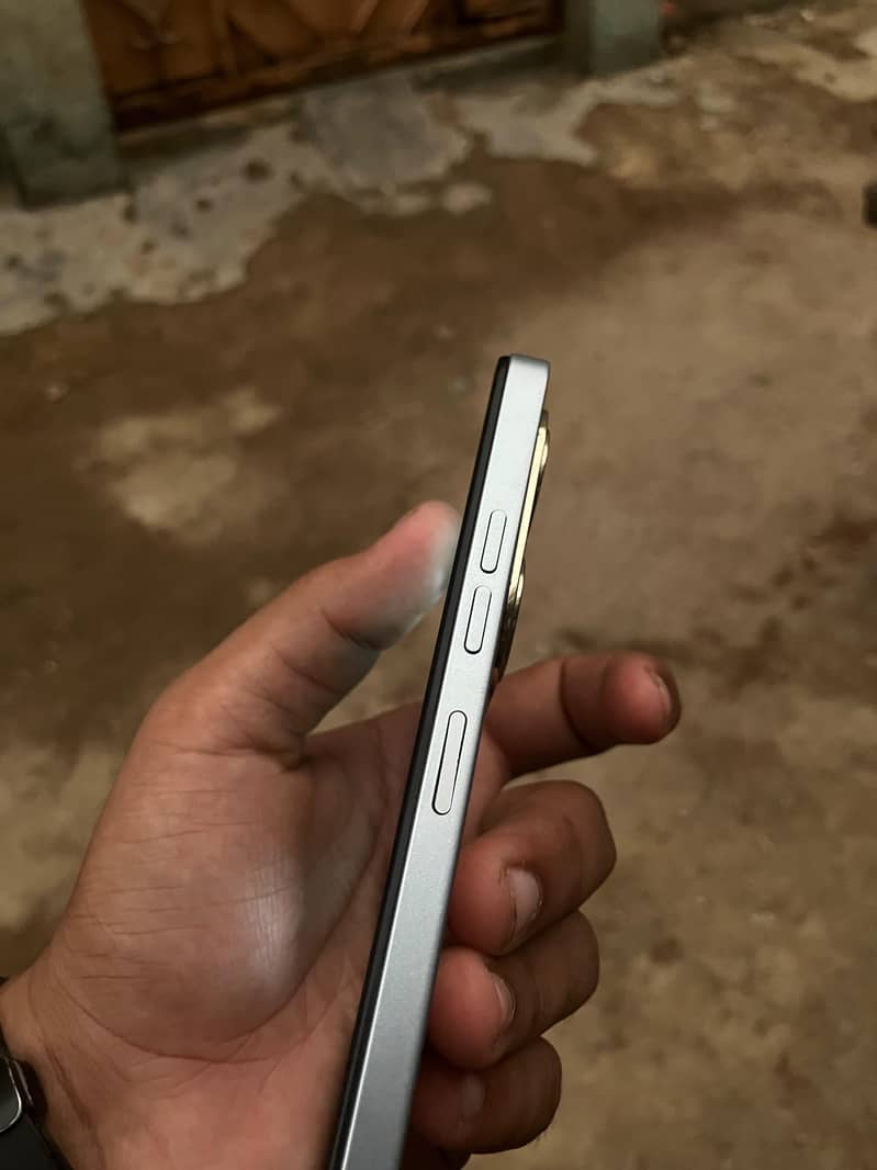 Tecno Spark 20 6