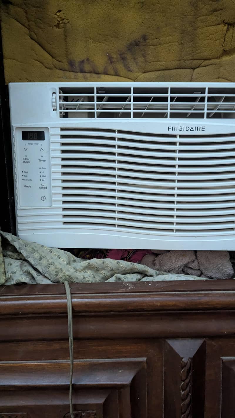 New condition window AC only 28k 0