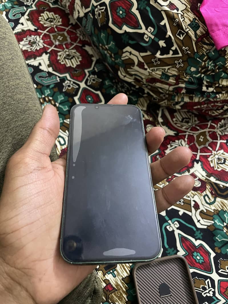 Apple iPhone 13 3