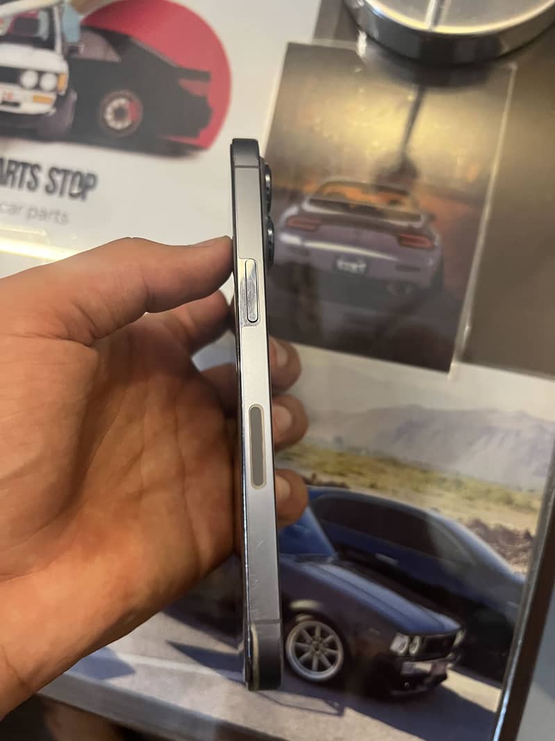 Apple iPhone 13 Pro 2