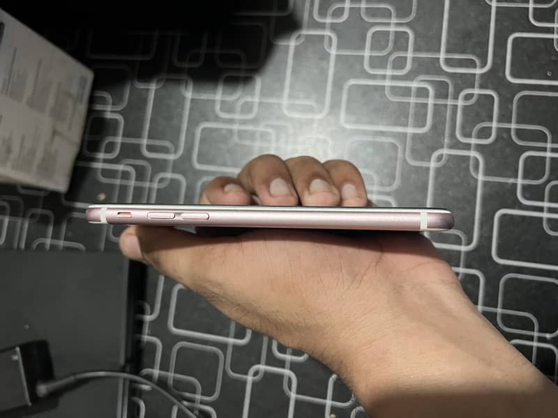 Apple iPhone 6S 2