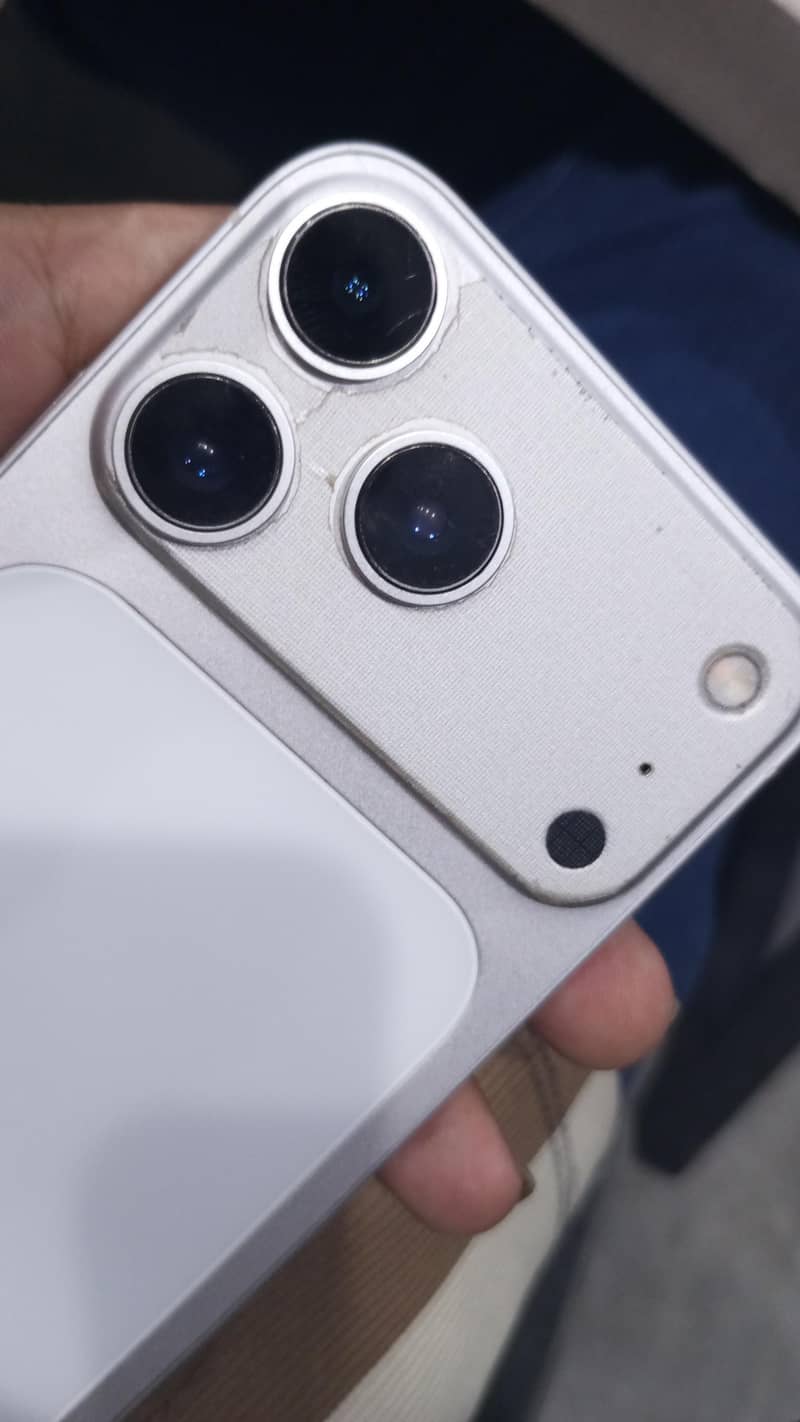 Apple iPhone 17 Pro 6