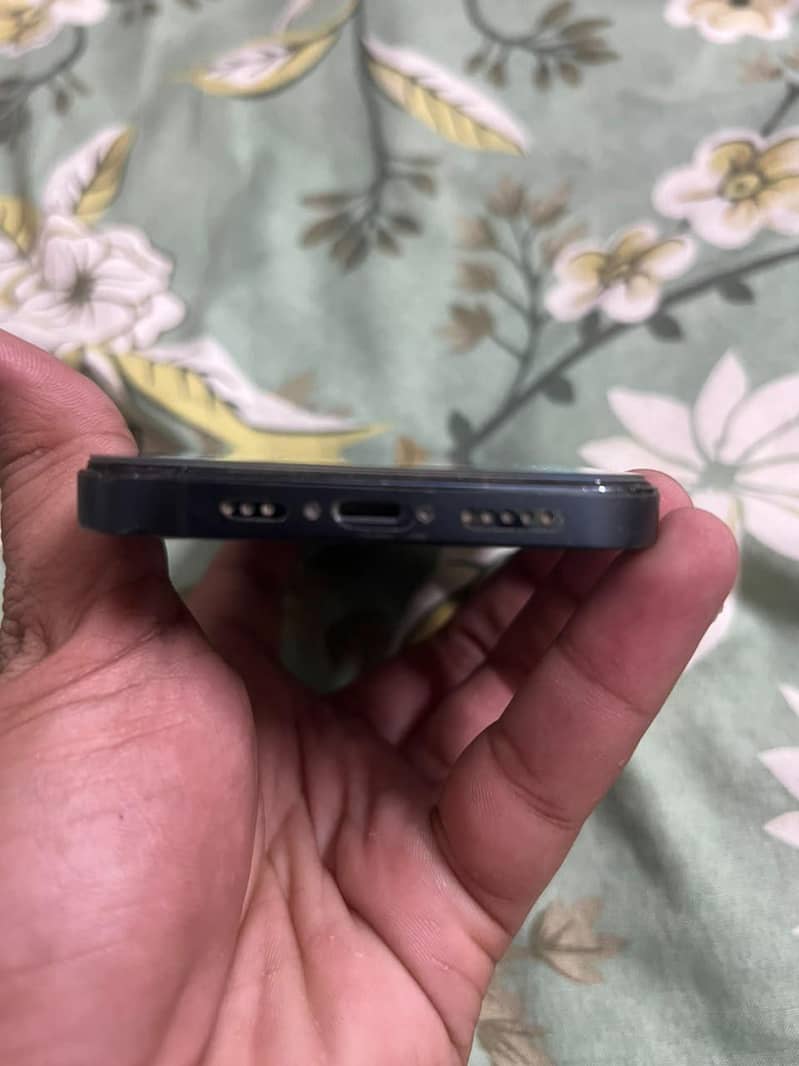 Apple iPhone 12 Pro jv 3