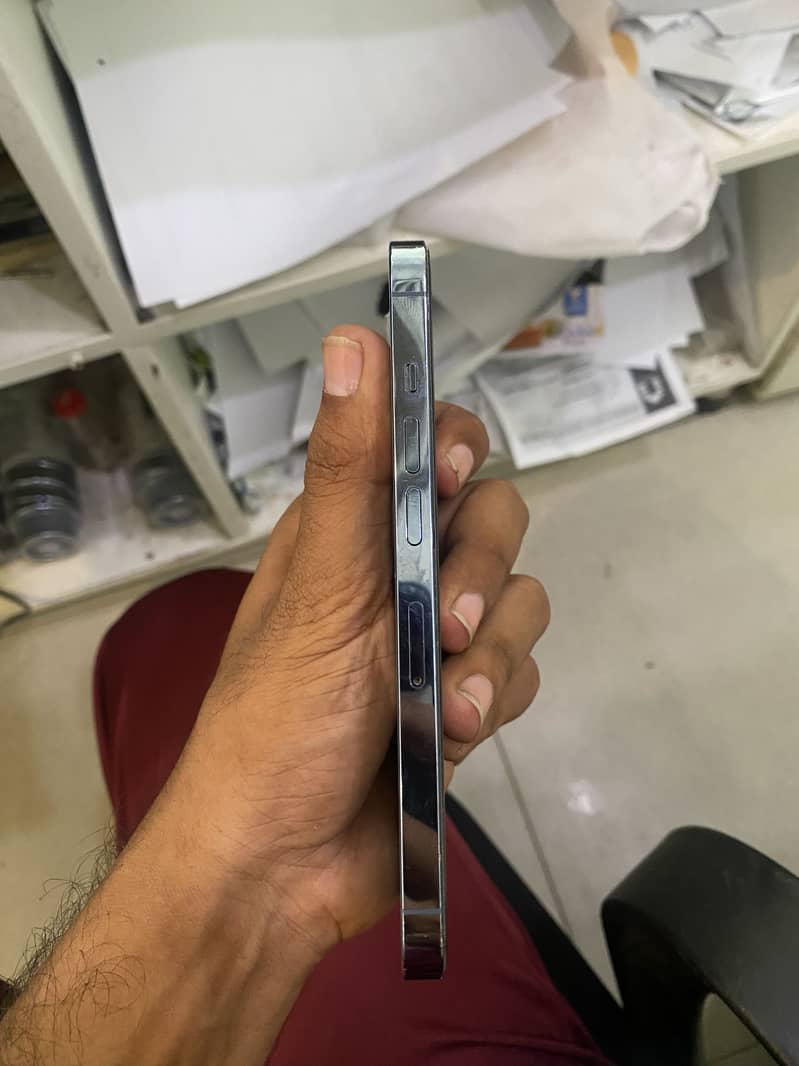 Apple iPhone 13 Pro 0