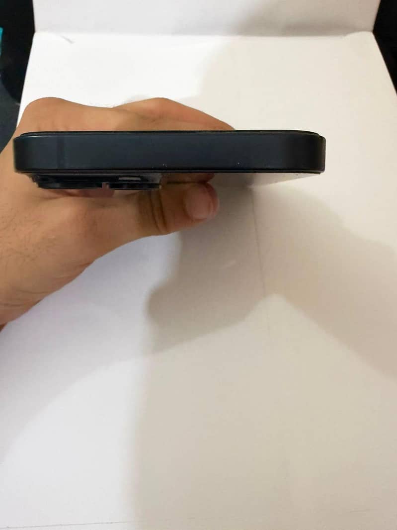 Apple iPhone 14 3