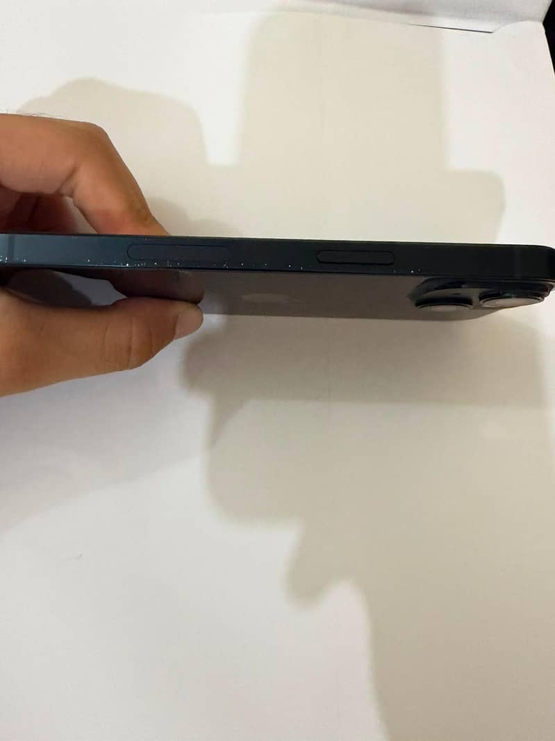 Apple iPhone 14 7
