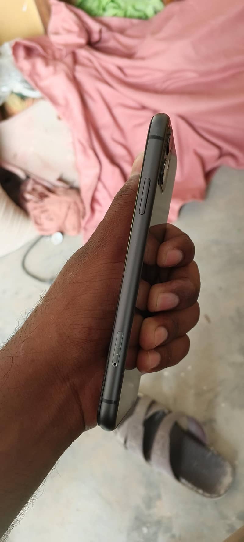 Apple iPhone 11 4
