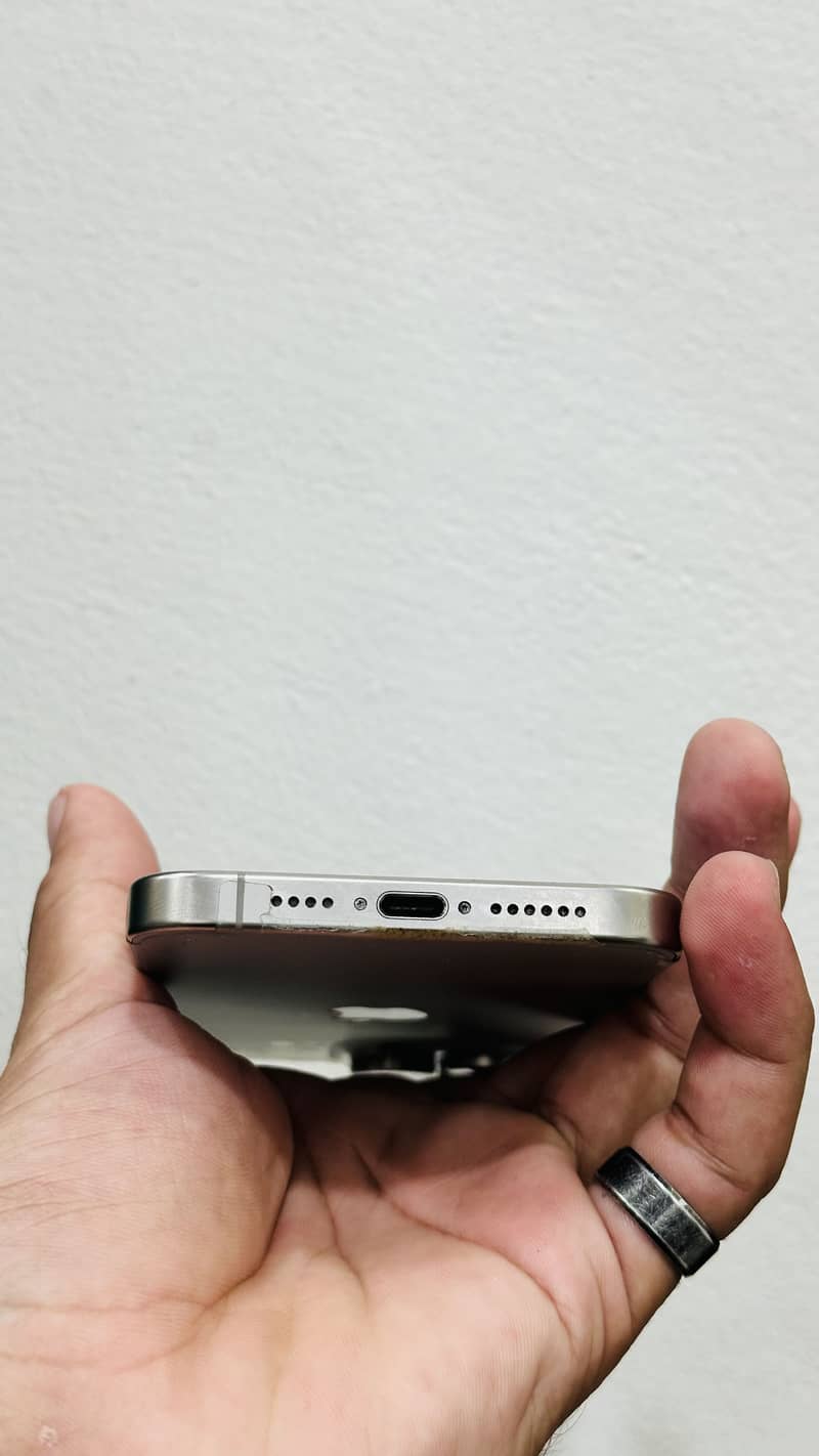 Apple iPhone 15 Pro Max 11