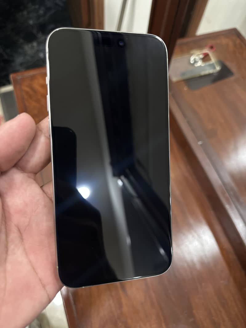Apple iPhone 15 Pro Max 26