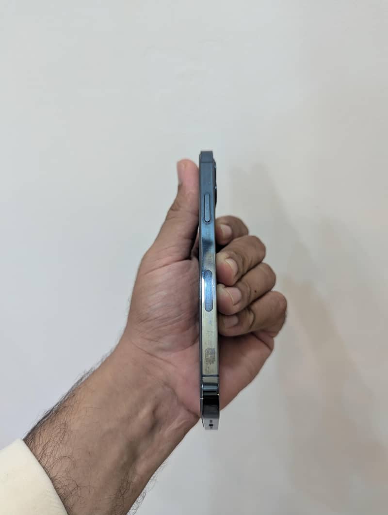 Apple iPhone 12 Pro 1