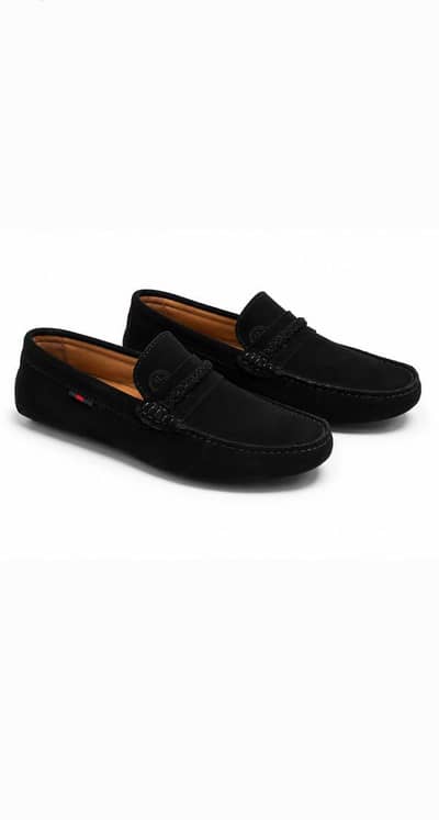 suead Moza Black