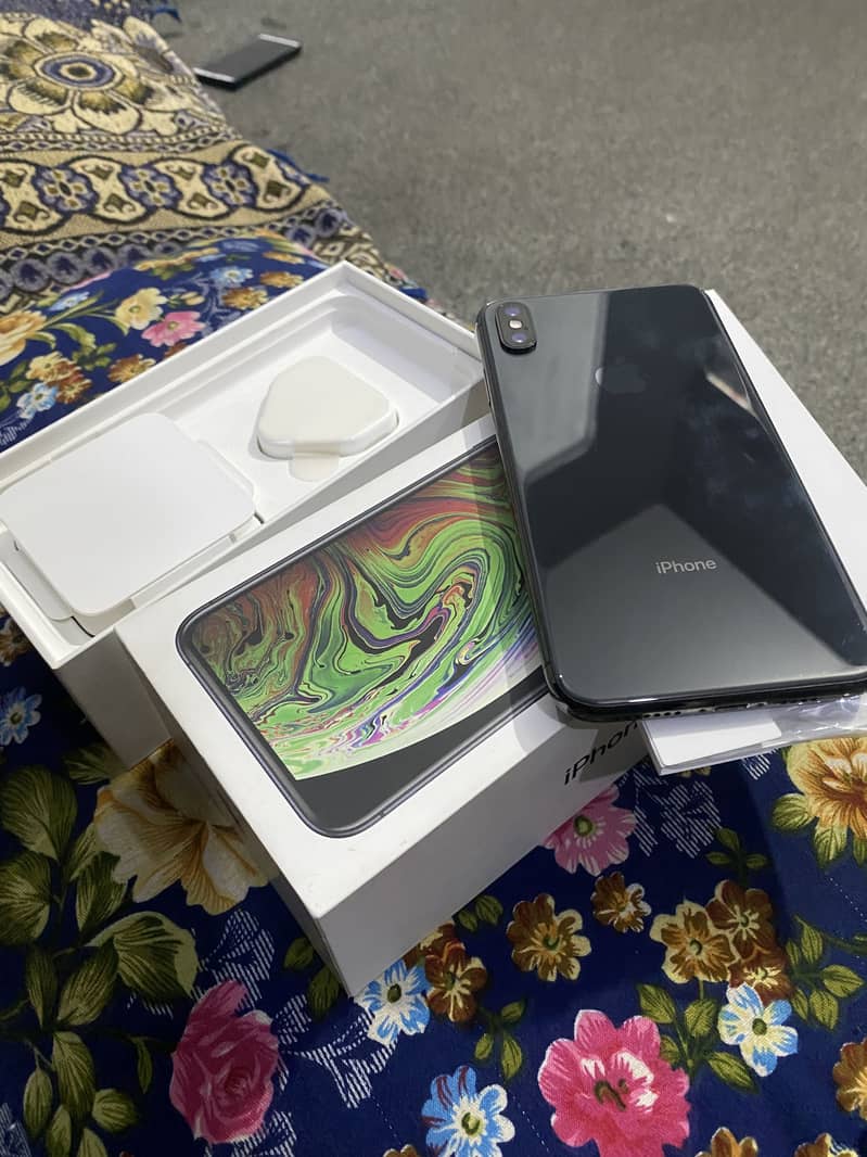iPhone xsmax 0