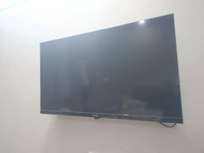 Haier 32 Inch Google TV (H32K800X) – 10/10 Condition, Scratchless