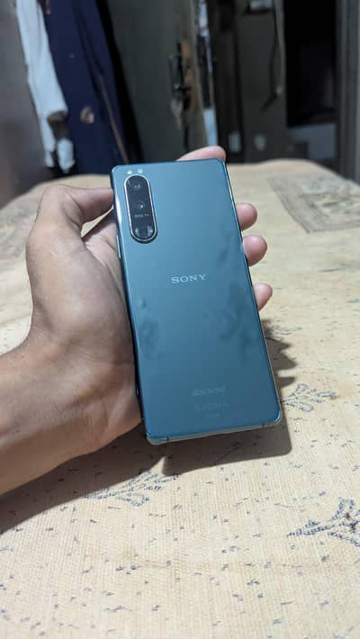 Sony Experia Mark 5