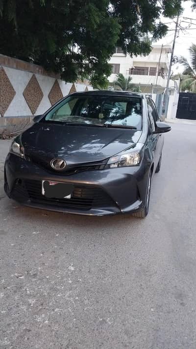 Toyota Vitz 2015