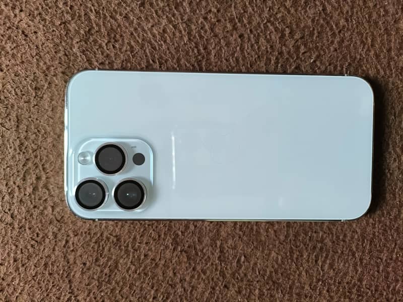 Apple iPhone 14 Pro Max 3