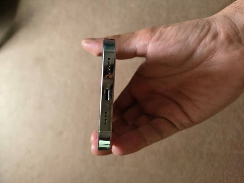 Apple iPhone 14 Pro Max 5