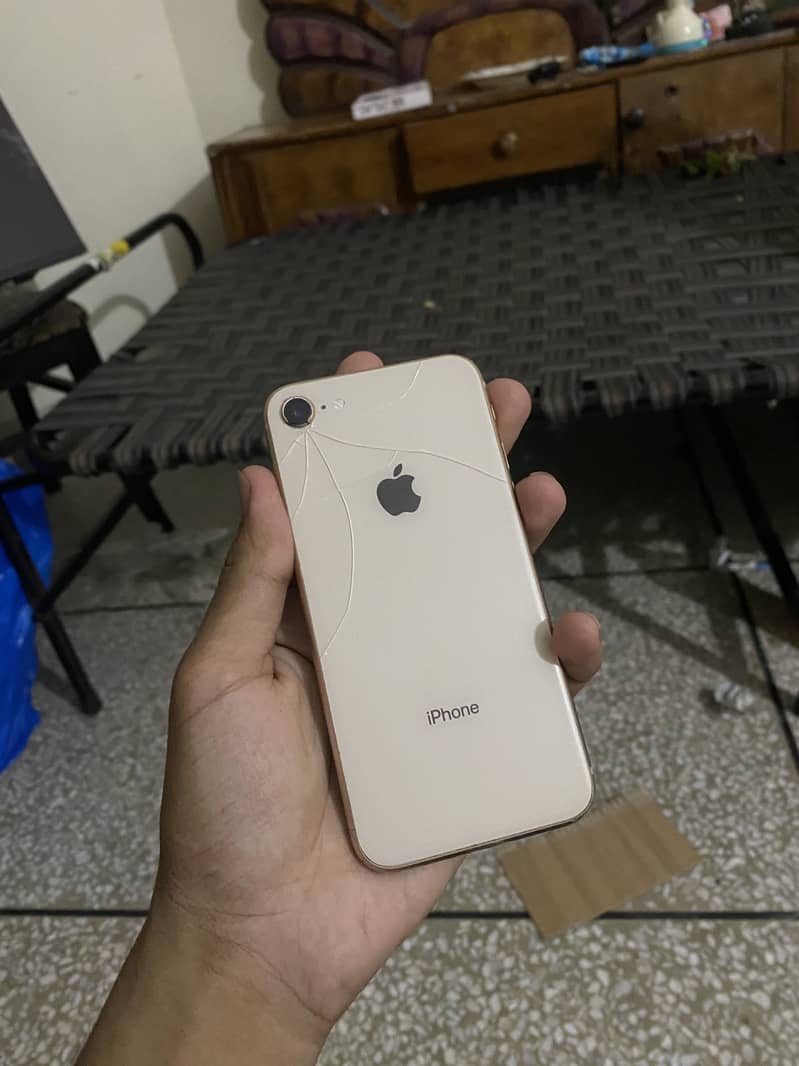 Apple iPhone 8 0