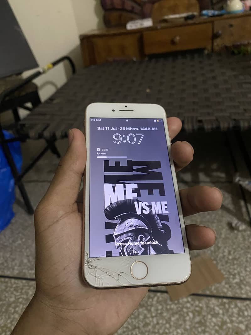 Apple iPhone 8 1