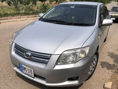 Toyota Corolla Axio 2012