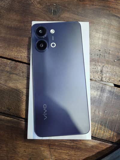 Vivo Y05  (4+4/64gb)  with box and charger