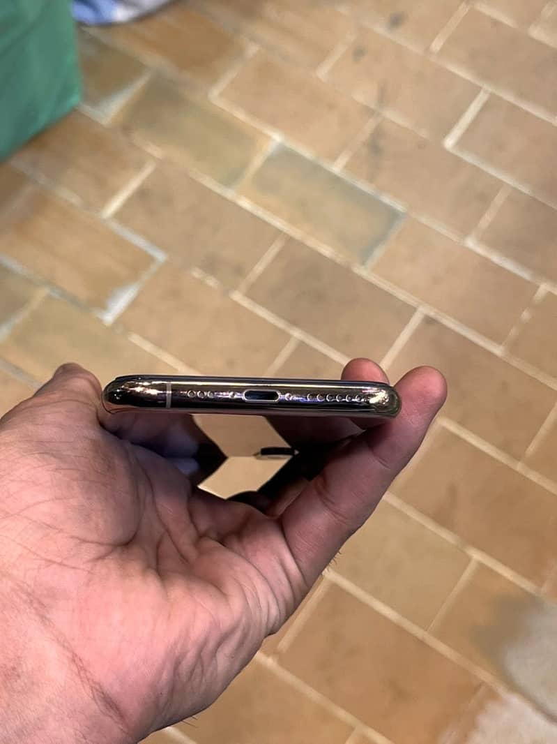 Apple iPhone XS 2