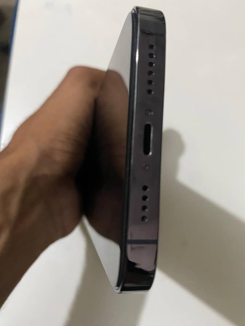 Apple iPhone 14 Pro Max 4