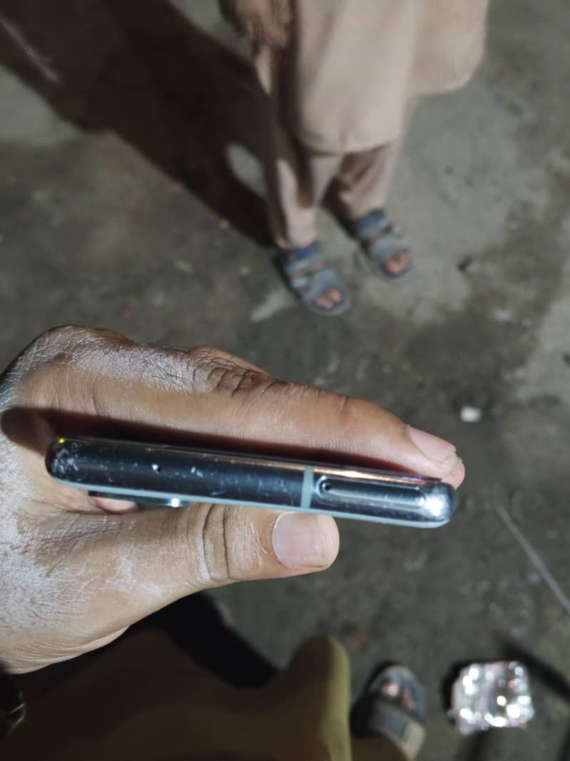 Samsung Mobile S20 FE 2