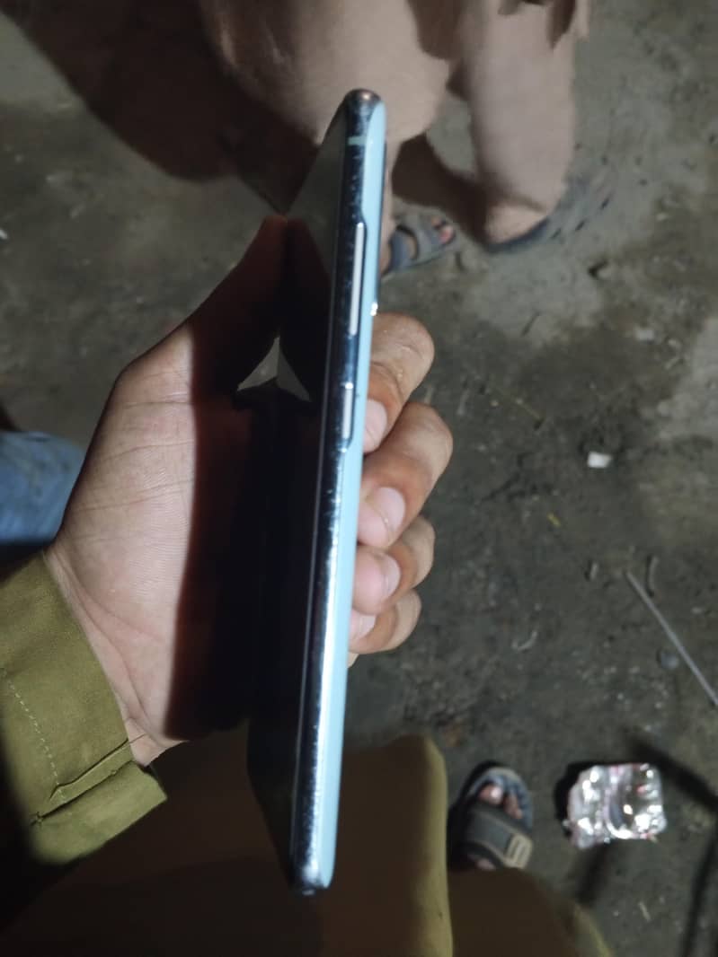 Samsung Mobile S20 FE 5