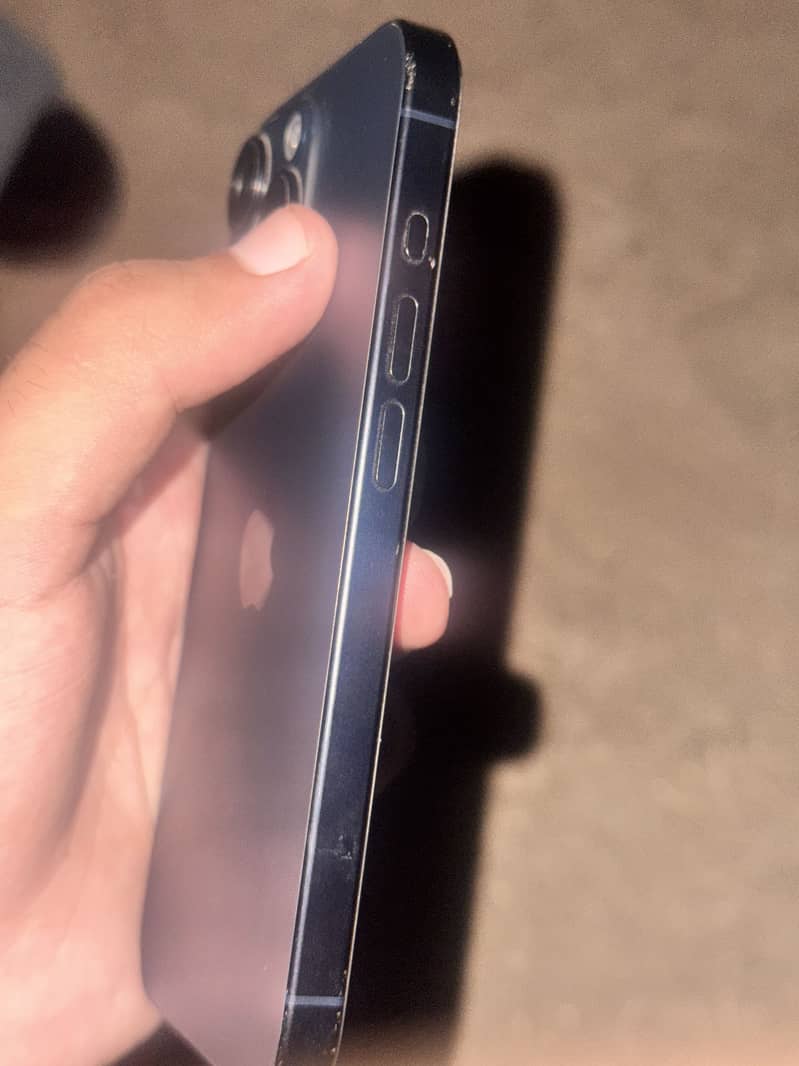 Apple iPhone 15 Pro 1