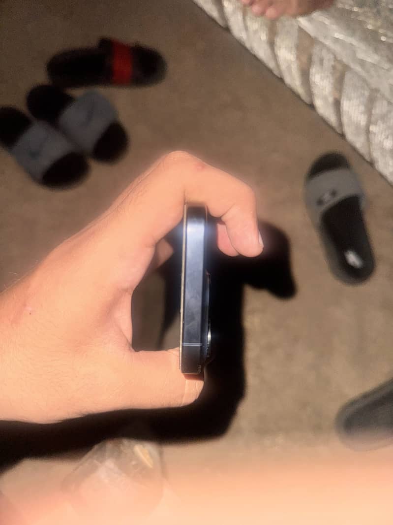 Apple iPhone 15 Pro 6