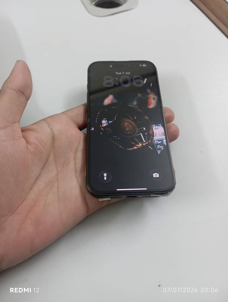Apple iPhone 15 Pro 0