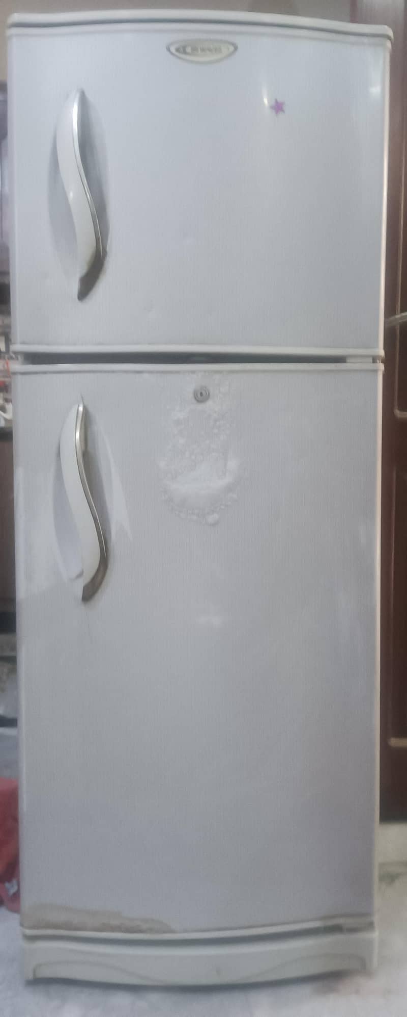 Waves Refrigerator for sale 0