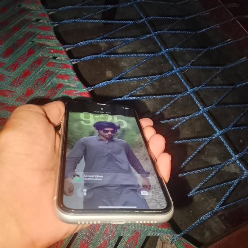 Apple iPhone 11 3