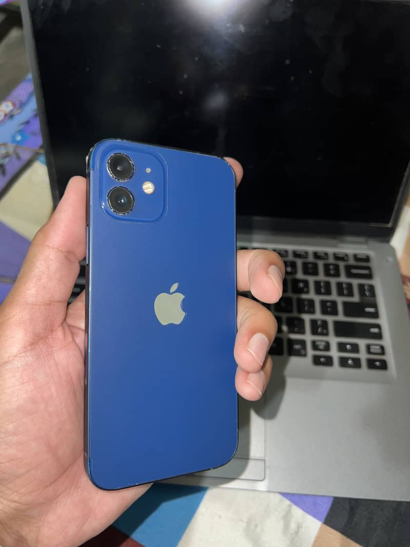 Apple iPhone 12 1