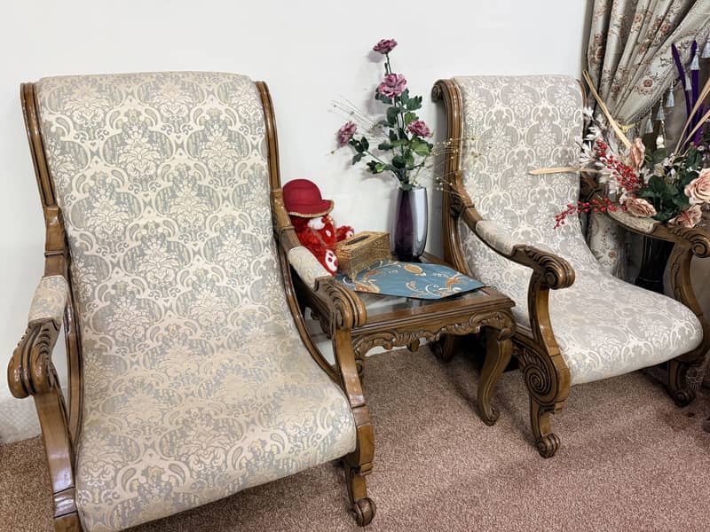 Royal Branded Coffee Chairs with Table 3