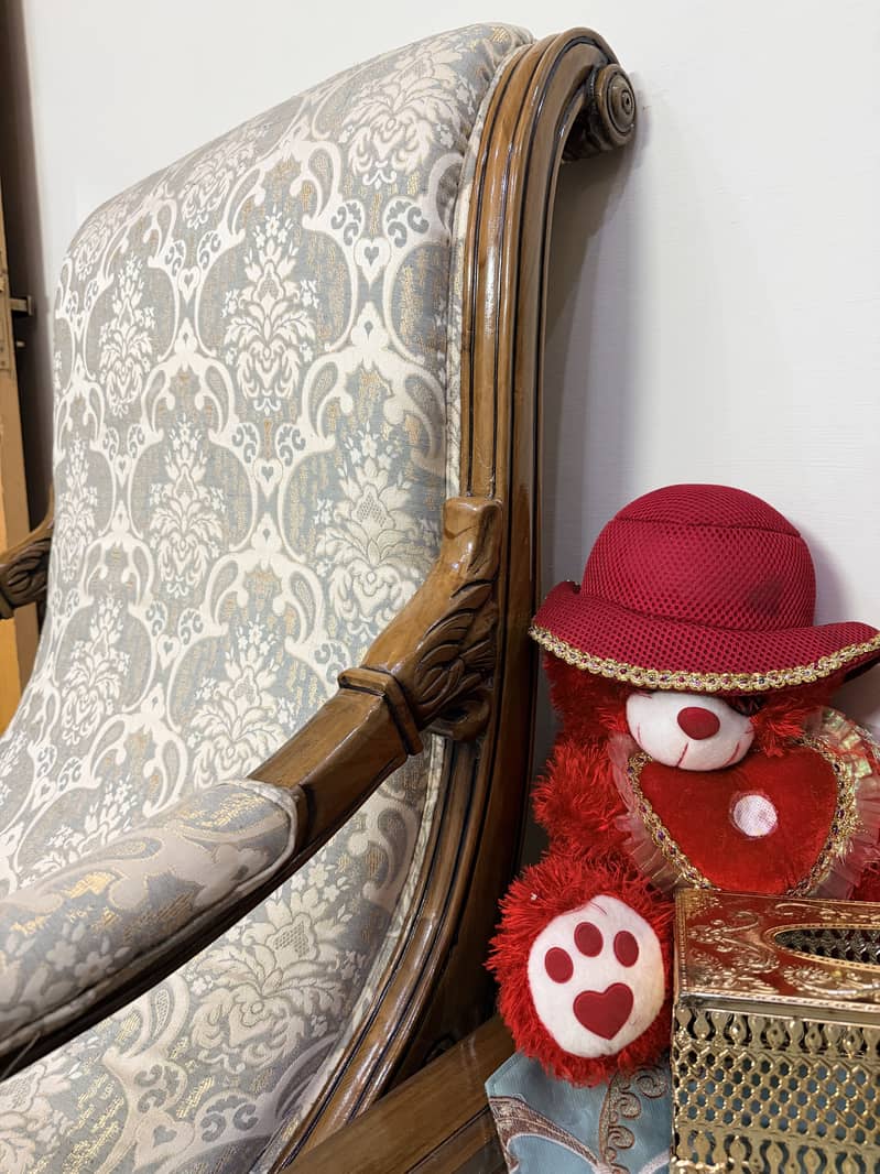 Royal Branded Coffee Chairs with Table 5