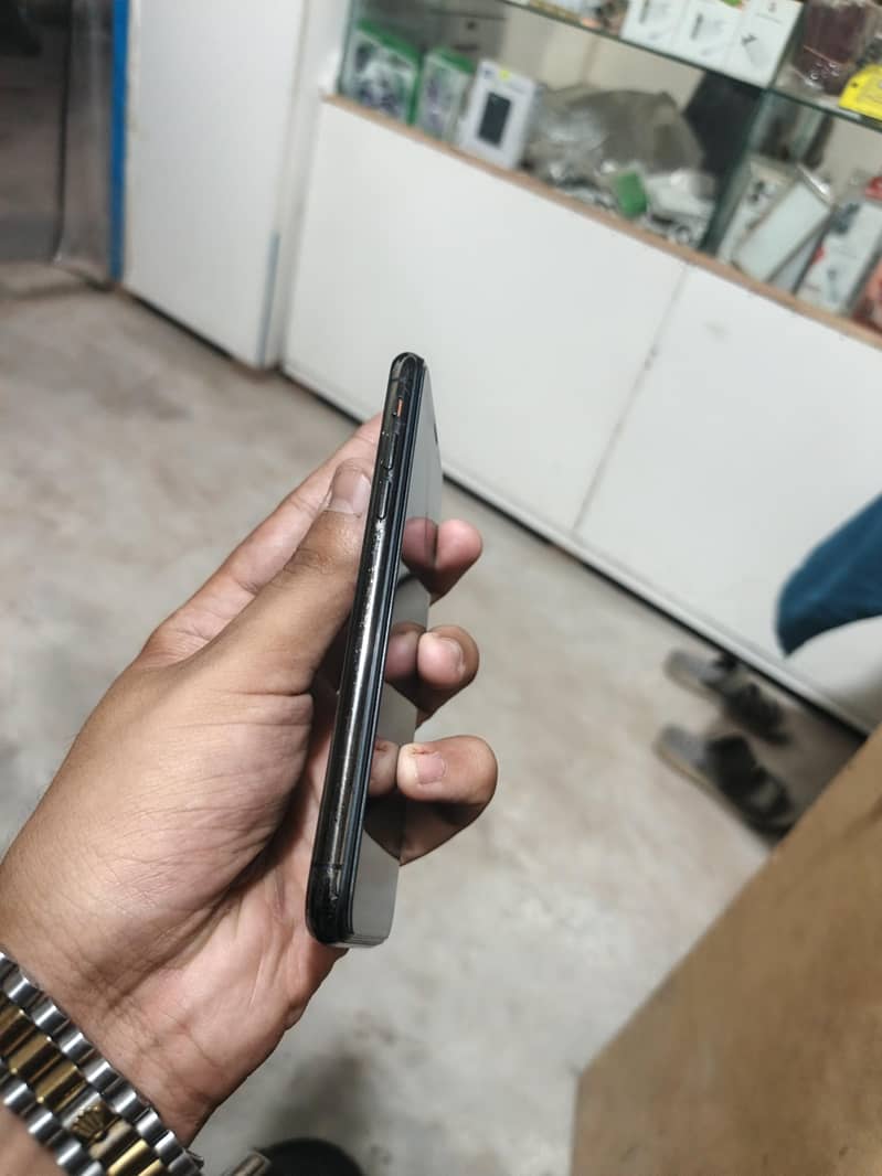 Apple iPhone X 1
