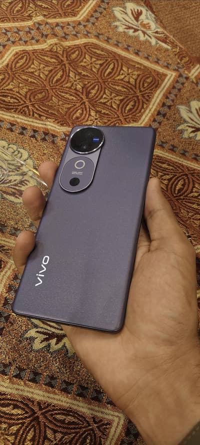 *Vivo V40 12GB 256GB Snapdragon 7 Gen 3 - Display Line - For Sale*