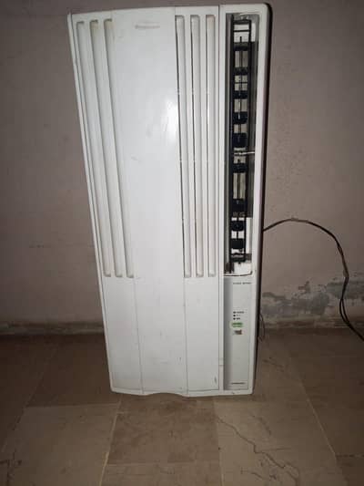 1 Ton CORONA Window AC – Excellent Cooling – Good Condition